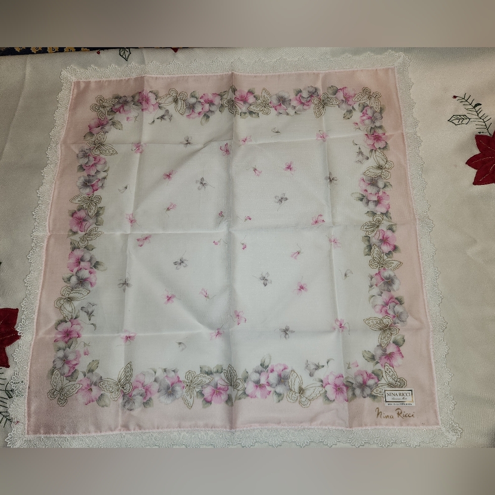 Nina Ricci Pink Floral Lace Handkerchief - NEW WITH STICKER JAPAN Exclusive - Picture 10 of 13